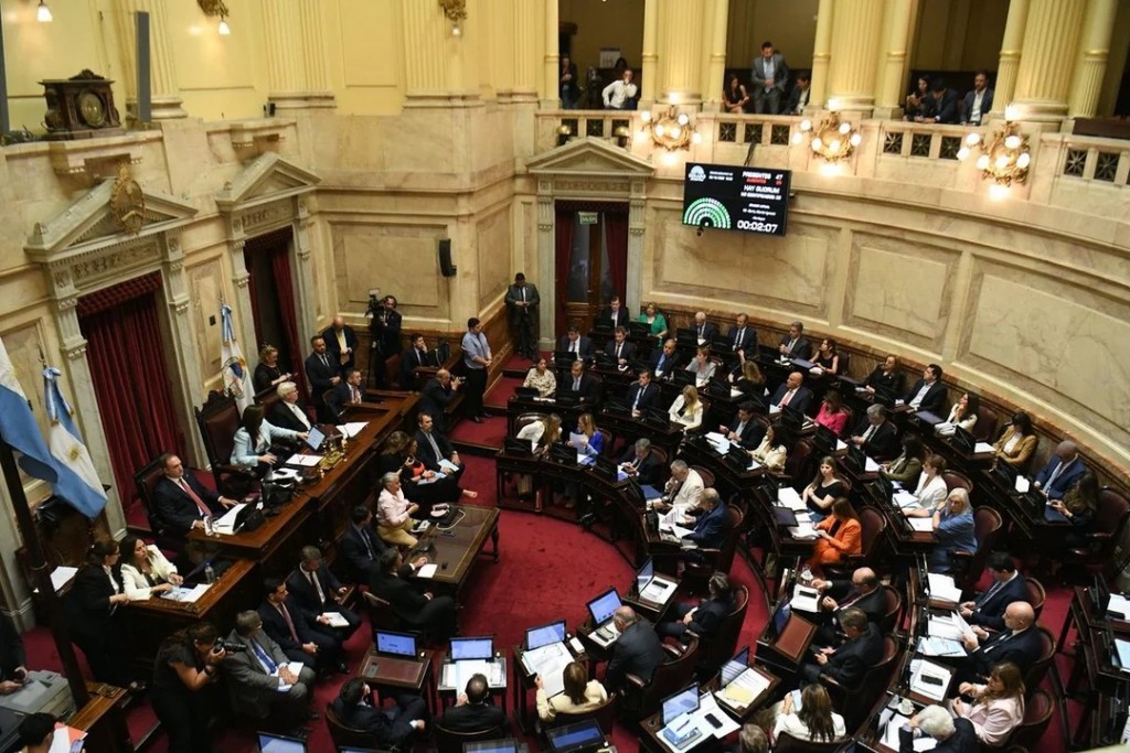 La oposición rechazó la reforma de la SIDE por decreto