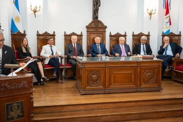 Buscan frenar los pliegos de la Corte por falta de paridad de género