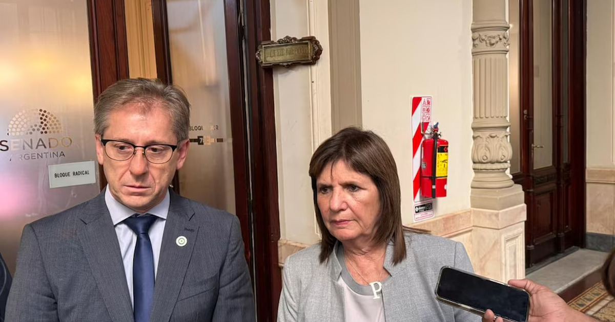 Bullrich firmó el pedido de sesión por la reforma laboral