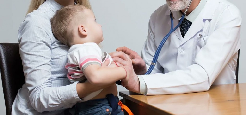 Pediatras aun no pudieron normalizar la atención por IAPOS