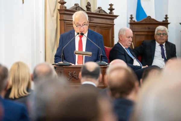 El Senado pide di&aacute;logo para resolver el conflicto del edificio anexo a Tribunales