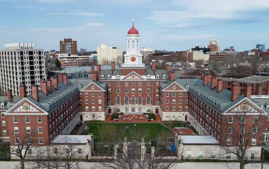 Harvard incorpora a la Inteligencia Artificial como profesor