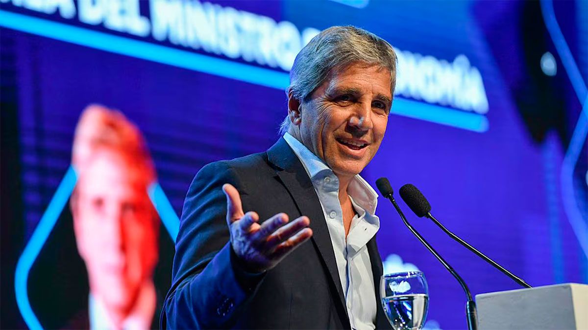 Caputo adelant&oacute; en Washington c&oacute;mo pagar&aacute; los vencimientos de julio