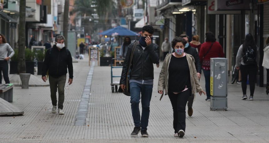 Los comercios vuelven a abrir al público desde el lunes