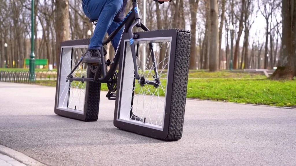 Ucraniano inventa bicicleta con ruedas cuadradas 