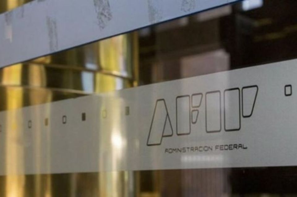 Comeciantes alertan por el cierre de oficinas de ARCA en la región