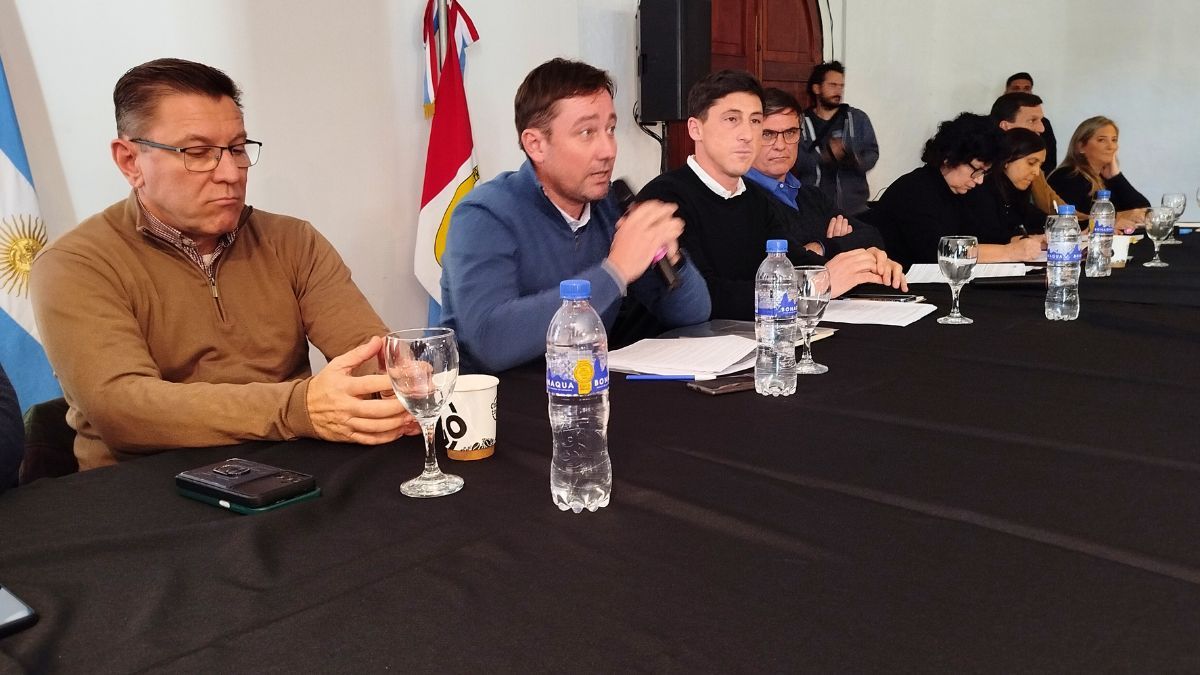El campo se reunió con convencionales por la reforma