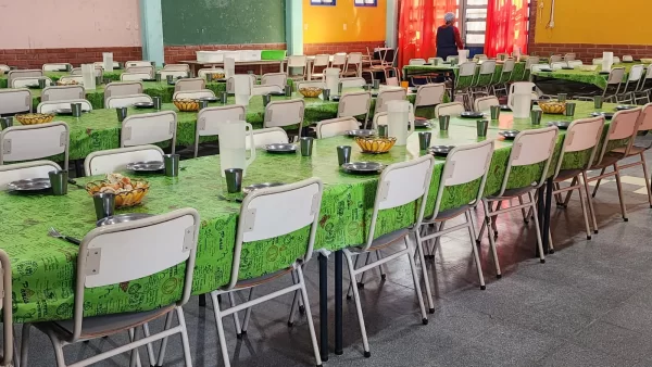 La mitad de los alumnos de escuelas de la provincia de Santa Fe recibe alguna ayuda alimentaria