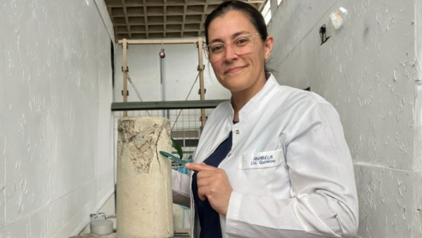 Anabela Guilarducci: &ldquo;Trabajo en un sellador para fisura de hormig&oacute;n a partir de microorganismo&rdquo;
