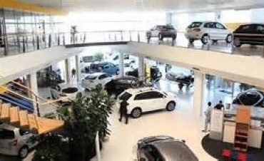 El patentamiento de automóviles subió casi cuarenta por ciento en junio