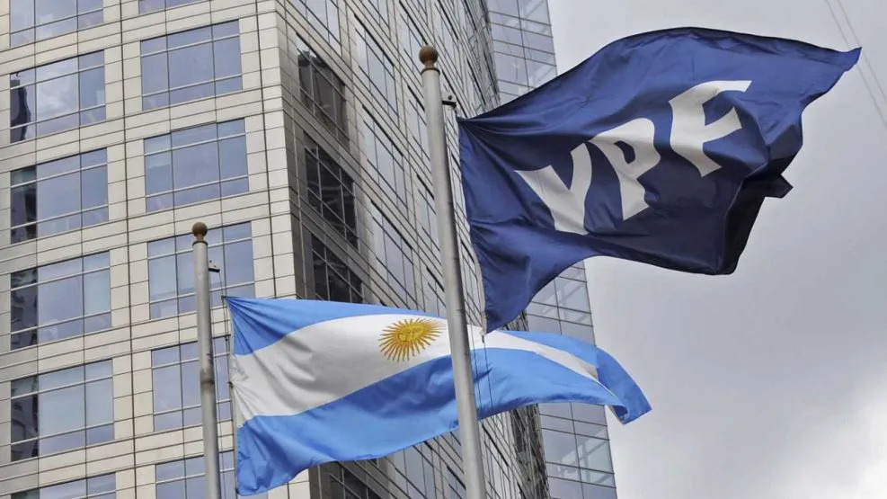 EE UU ordena a Argentina entregar el 51% de sus acciones