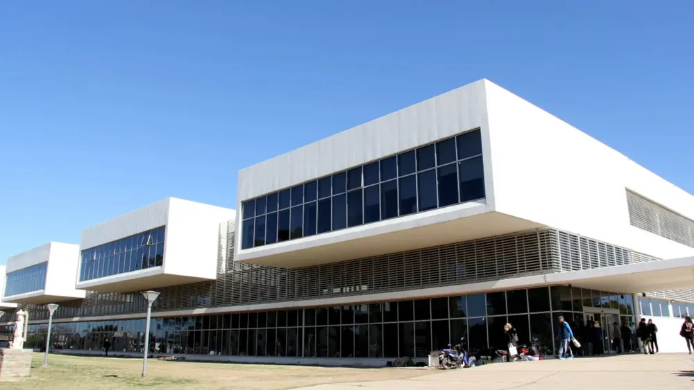 EL ITURRASPE ATIENDE HASTA 400 PACIENTES POR DÍA