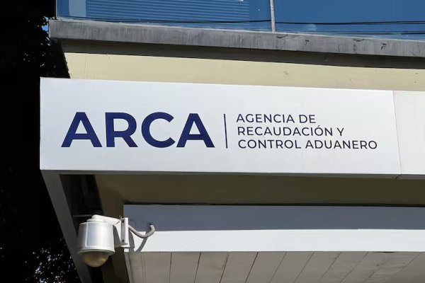 La recaudaci&oacute;n tributaria cay&oacute; 7,5% real en junio