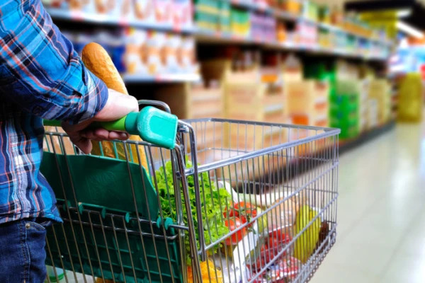 Ocho de cada 10 argentinos cambiaron sus hábitos de consumo