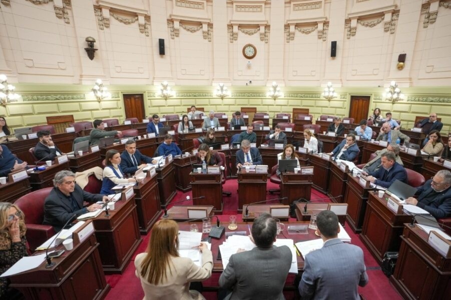 Definen el texto final de la nueva Constitución de Santa Fe 