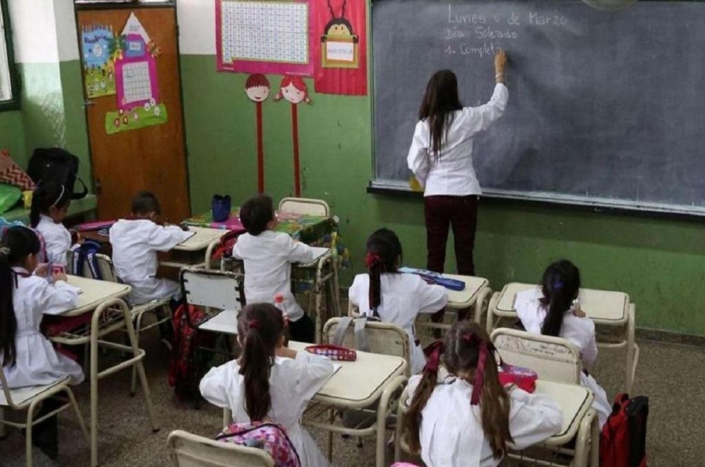 Avances en educación primaria y deudas en secundaria