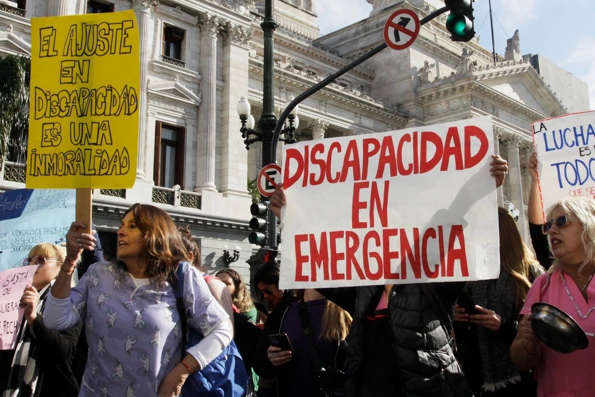 Movilización de entidades para que se aplique la ley de emergencia en discapacidad