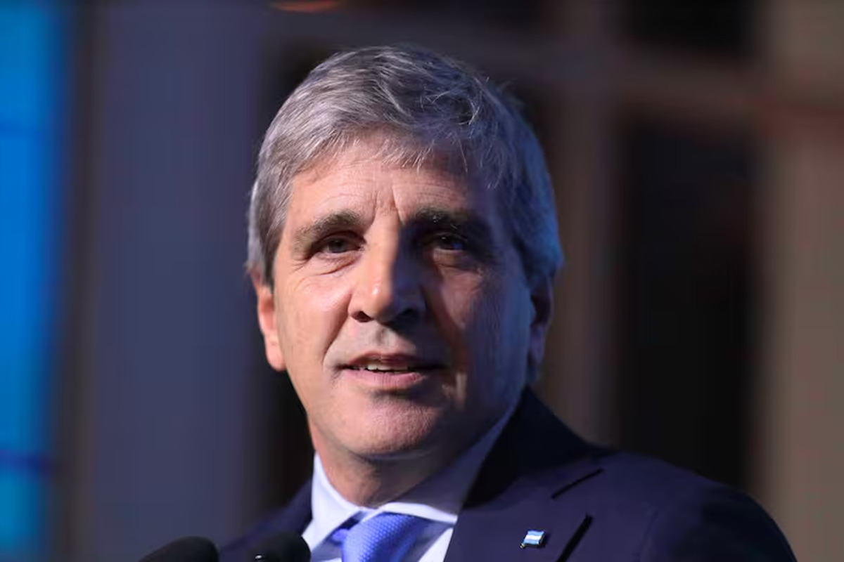 Caputo descartó una dolarización