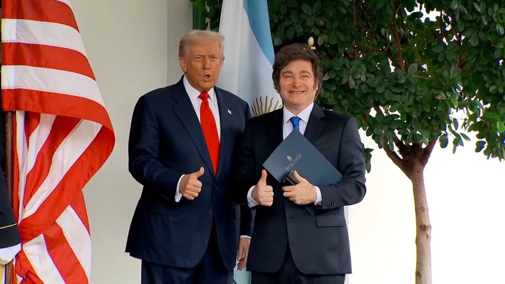 Milei dijo que “no es cierto que la ayuda de EEUU dependa de la elección”