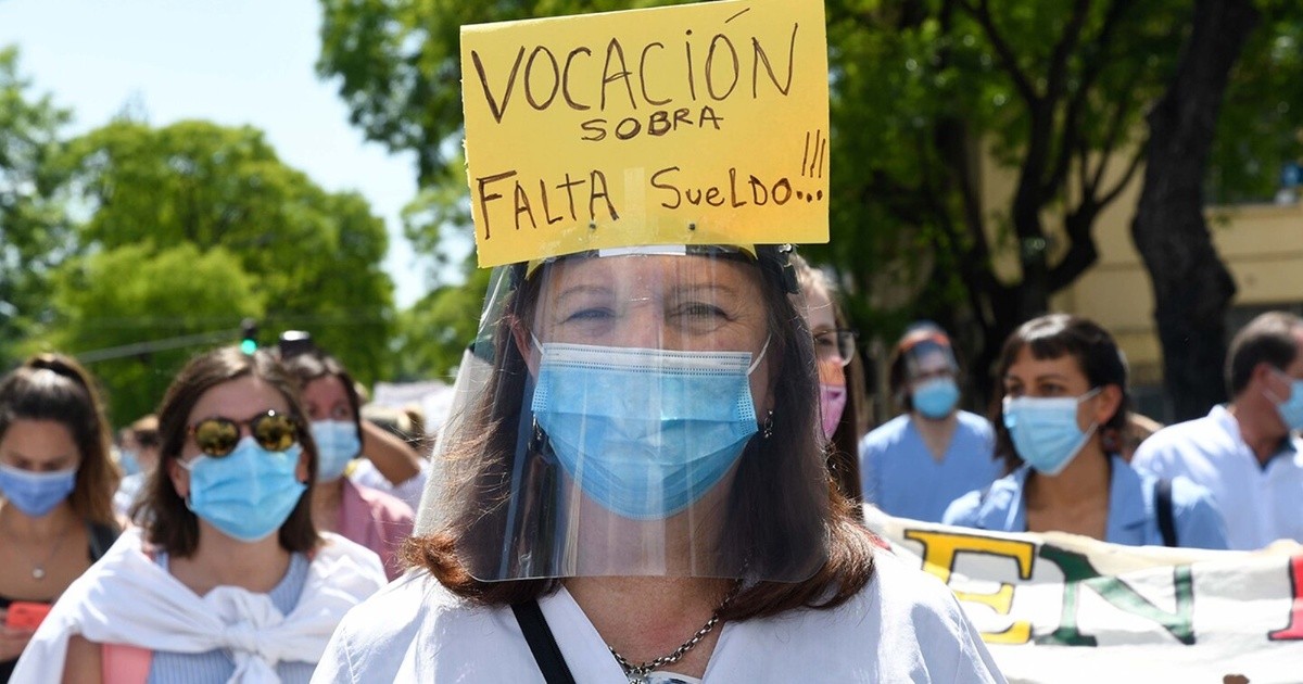 Protestas de trabajadores de la sanidad en reclamo de un aumento salarial