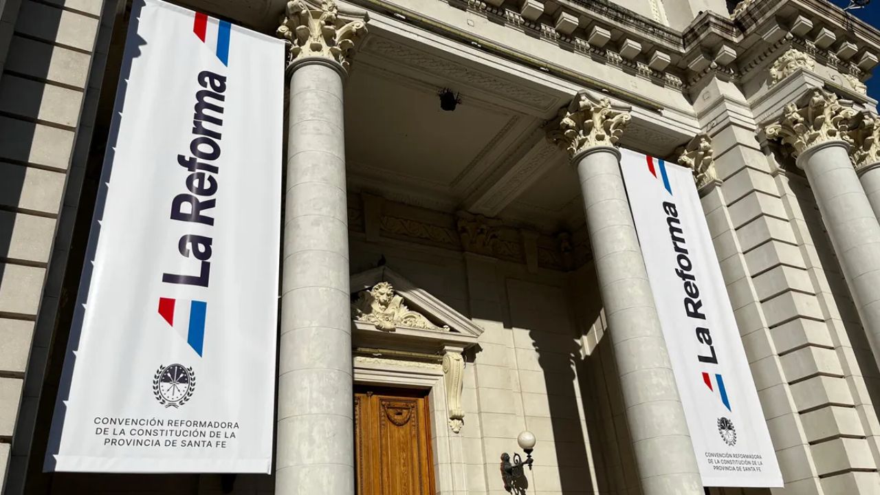 La adaptación a la nueva constitución vendrá después del presupuesto