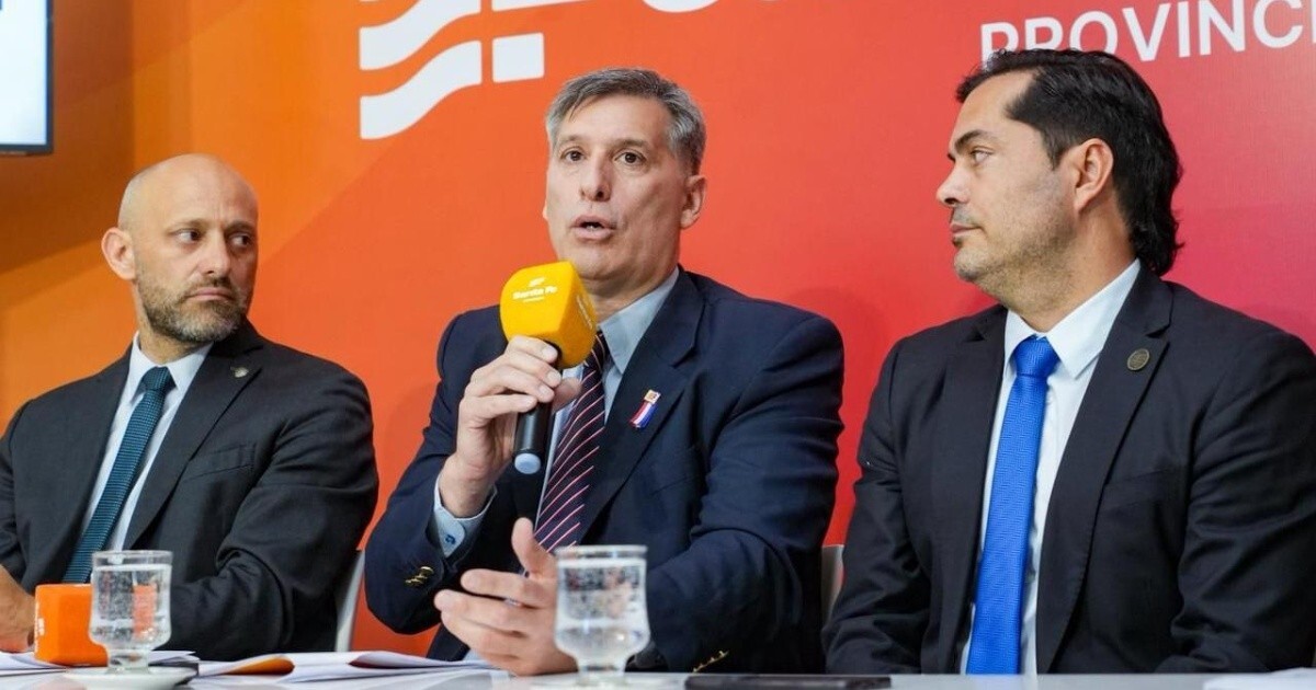 Santa Fe anuncia baja de impuestos a empresas