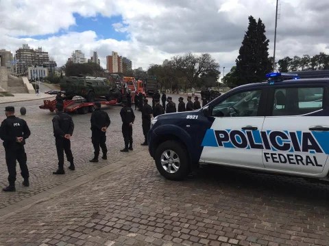 Policías detenidos por delitos cometidos en el Comando Radioeléctrico en Rosario