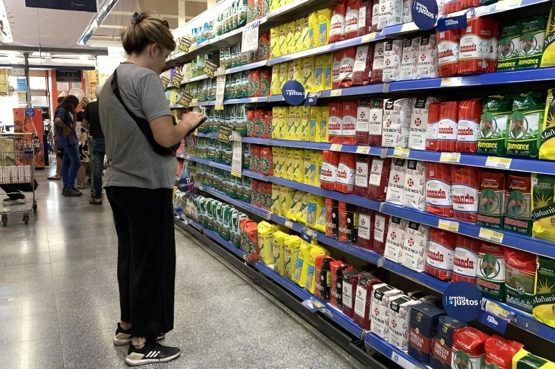 Las ventas en supermercados cayeron 17,8% en octubre