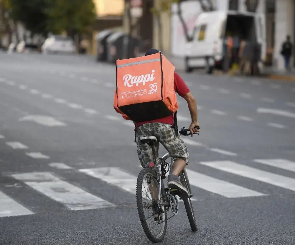 Más de 15 pedidos por día tiene que hacer un repartidor para no ser pobre