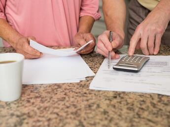 Una familia tipo destina el 35% de sus ingresos a servicios básicos y salud