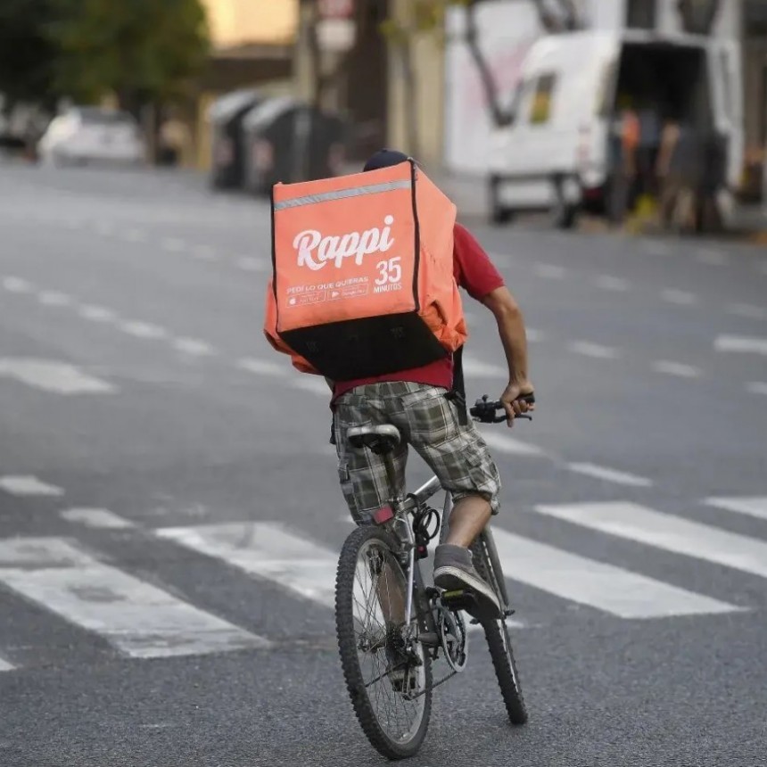 Más de 15 pedidos por día tiene que hacer un repartidor para no ser pobre