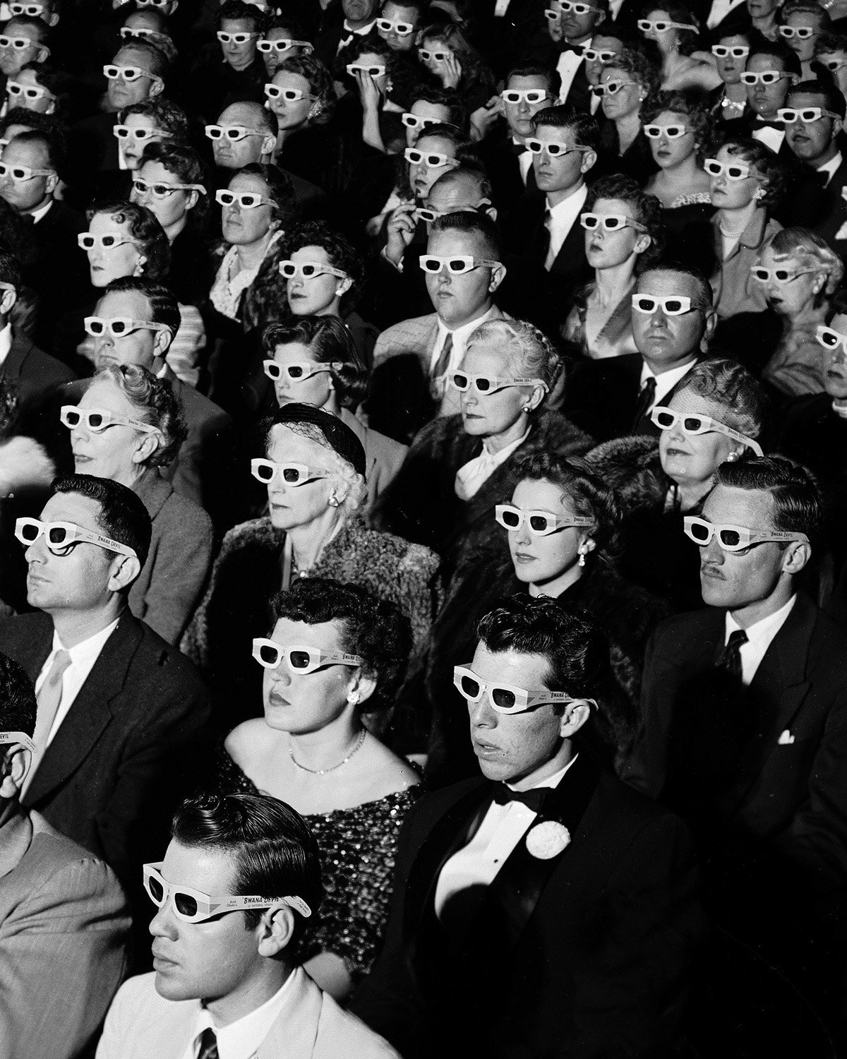 Micro de cine: La oscuridad del cine, sustancia del ensueño
