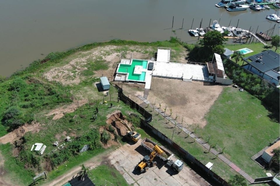 La Provincia tiró abajo una obra clandestina privada en Alto Verde