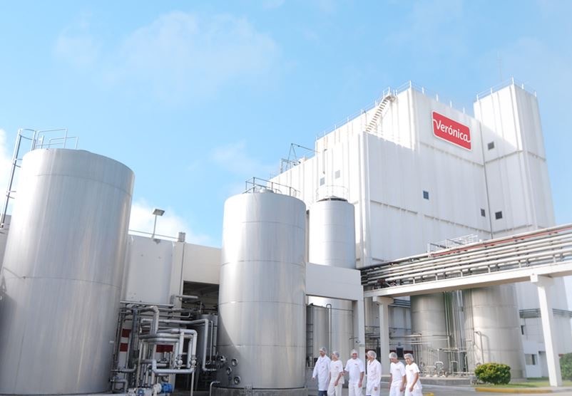 Lácteos Verónica ya tiene paralizadas a todas sus plantas de Santa Fe